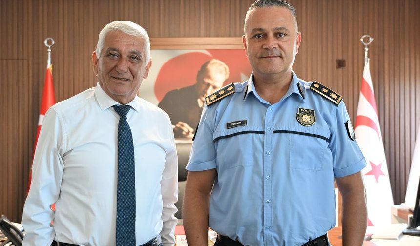 Güzelyurt Polis Müdürü Hüseyin Kafa, Güzelyurt Belediye Başkanı Özçınar'ı ziyaret etti