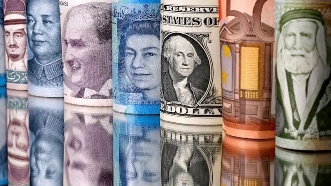 Dolar 49,15 TL, sterlin 65,10 TL, euro 55,95 TL'den işlem görüyor