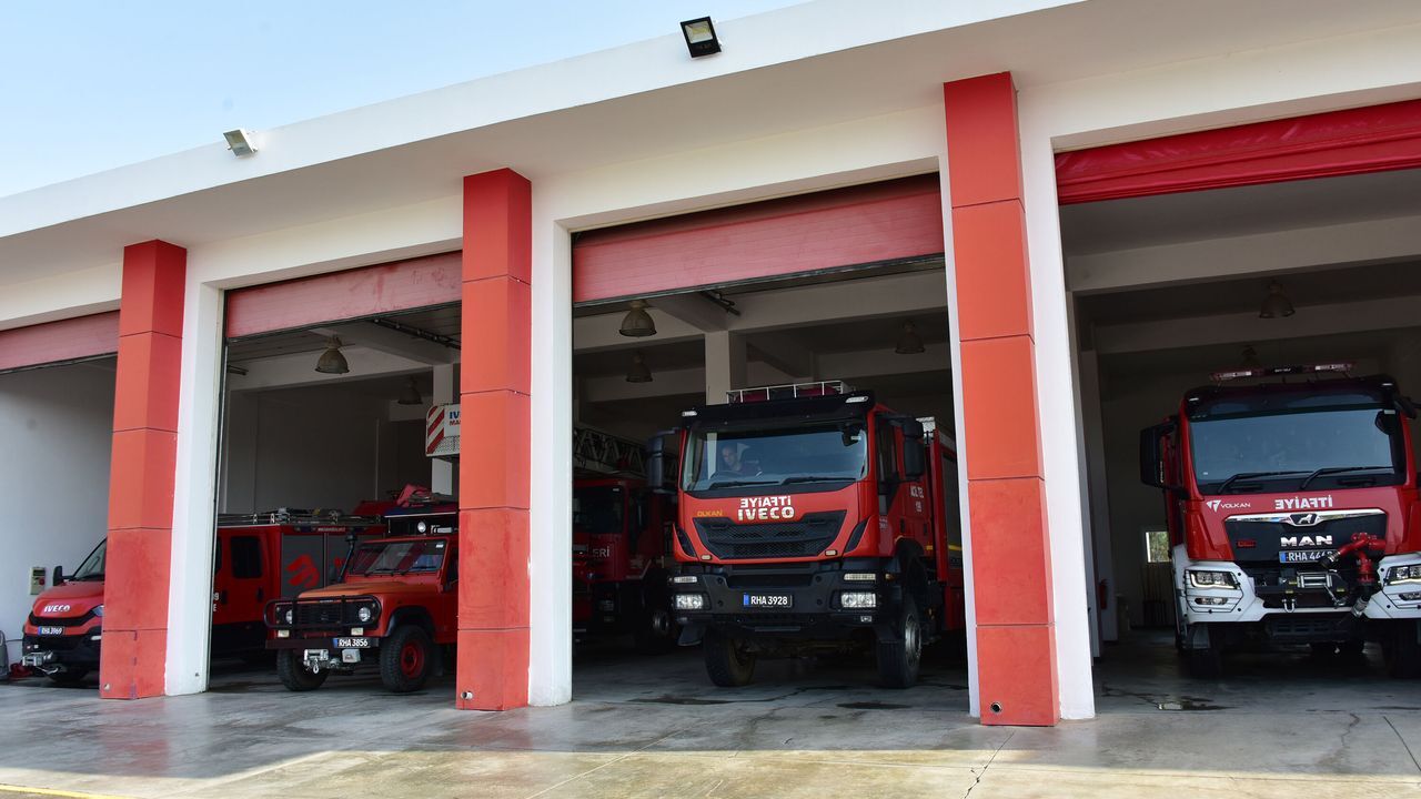 Lefkoşa'da mutfak, Geçitkale'de araç yandı